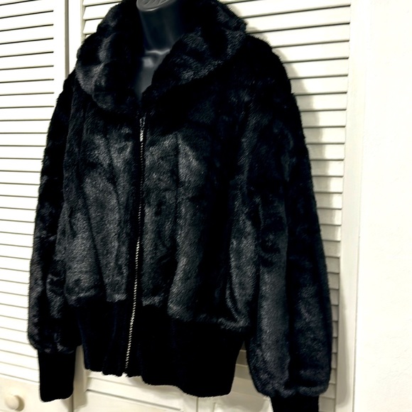 Lisa International XL Fur Crystal Zipper Closure - Picture 3 of 10
